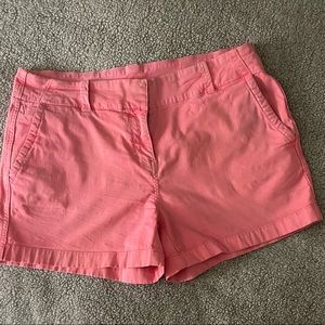 Vineyard Vines everyday shorts